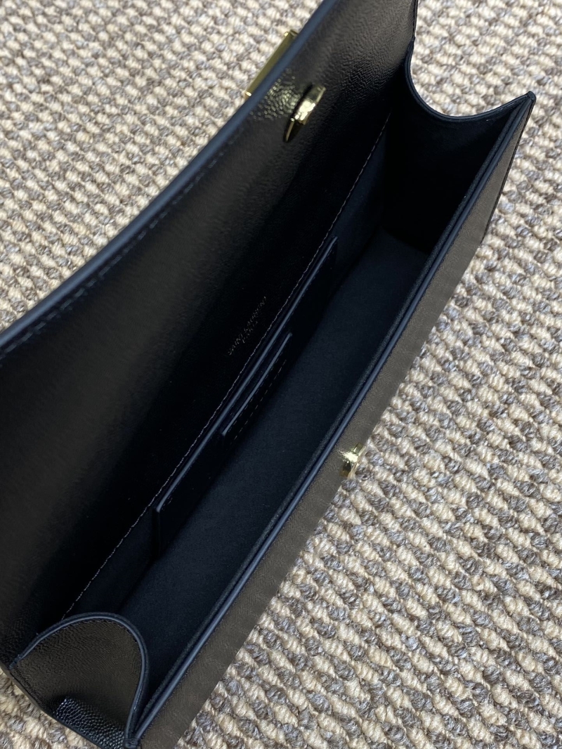 Y51 clutch bags